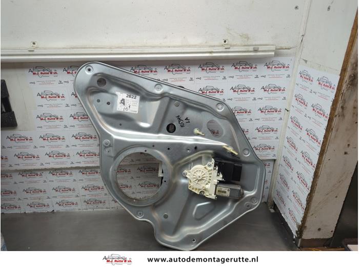 Gebruikte Ruitmechaniek 4Deurs links-achter Volkswagen Golf O182130