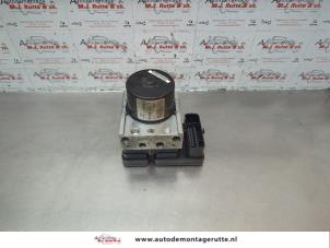 O182160 Gebruikte abs pomp Opel Combo