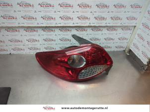 O182204 Gebruikte achterlicht links Peugeot 206 PLUS
