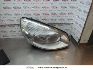 O182233 Gebruikte rechter koplamp Renault Megane Scenic