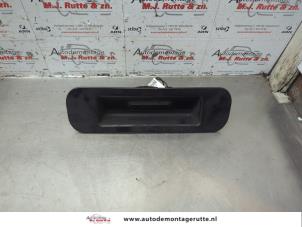 O182283 Gebruikte schakelaar achterklep Opel Astra