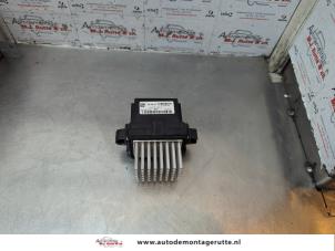 O182284 Gebruikte kachel weerstand Opel Astra
