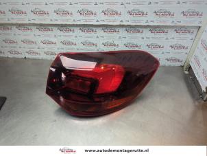 O182305 Gebruikte achterlicht rechts Opel Astra