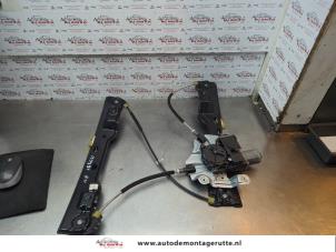O182319 Gebruikte ruitmechaniek 4deurs rechts-voor Opel Astra