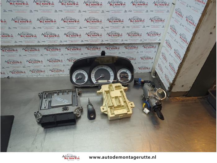 Gebruikte Kontaktslot + computer Kia Cee'D O182352