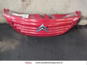 O182382 Gebruikte grille Citroen C3