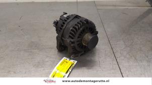 O182530 Gebruikte alternator Opel Movano