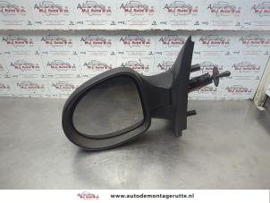 O182558 Gebruikte buitenspiegel links Renault Twingo