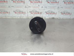 O182568 Gebruikte licht schakelaar Volkswagen Golf