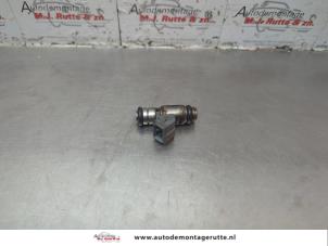 O182585 Gebruikte injector (benzine injectie) Ford KA