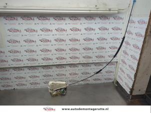 O182593 Gebruikte slotmechaniek portier 2deurs links Ford KA