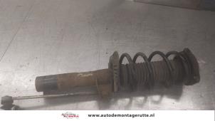 O182694 Gebruikte mac phersonpoot links-voor Seat Altea