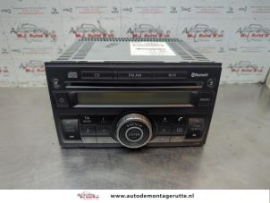 O182716 Gebruikte radio Nissan Micra