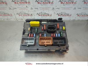O182734 Gebruikte zekeringkast Peugeot 207