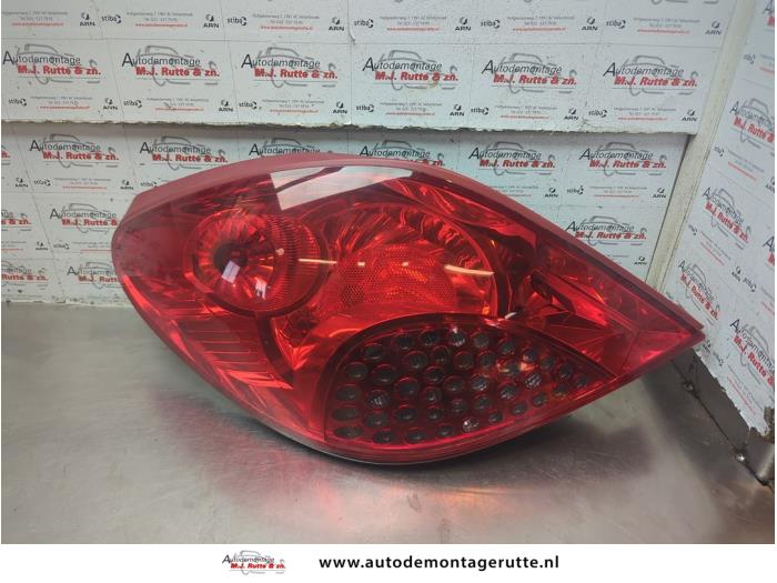 Gebruikte Achterlicht links Peugeot 207 O182744