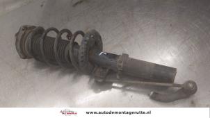 O182803 Gebruikte mac phersonpoot links-voor Volkswagen Fox