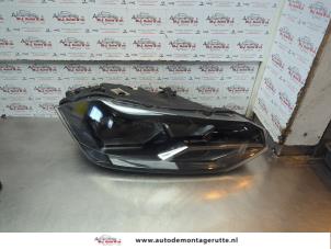 O182858 Gebruikte rechter koplamp Volkswagen Polo