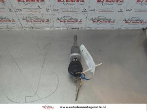 O182874 Gebruikte portierslot cilinder links Seat Ibiza