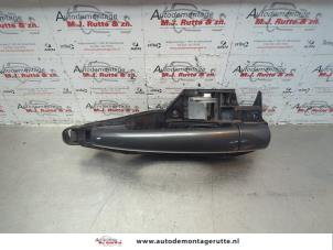 O182892 Gebruikte deurgreep 4deurs links-achter Peugeot 208