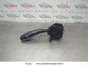 O182904 Gebruikte pinker schakelaar Kia Cee'D