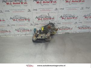 O183000 Gebruikte portierslot mechaniek 4deurs rechts-achter Hyundai Atos