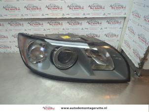 O183031 Gebruikte rechter koplamp Volvo S40
