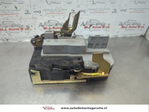 O183033 Gebruikte slotmechaniek portier 4deurs links-voor Citroen Xsara