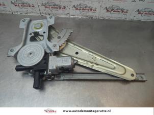 O183060 Gebruikte ruitmechaniek 4deurs rechts-achter Honda Insight