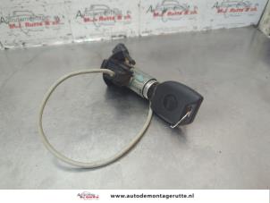 O183064 Gebruikte deurslot cilinder links Mitsubishi Carisma