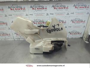 O183065 Gebruikte portierslot mechaniek 4deurs links-achter Volkswagen Golf