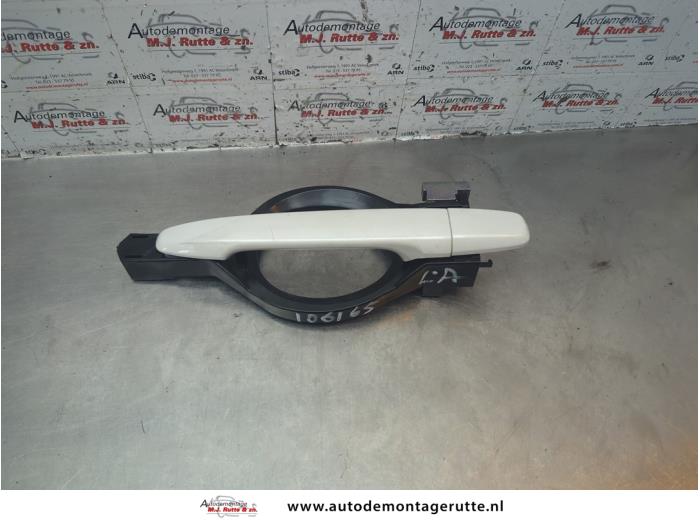Gebruikte Portiergreep 4Deurs links-achter Mitsubishi Outlander O183123