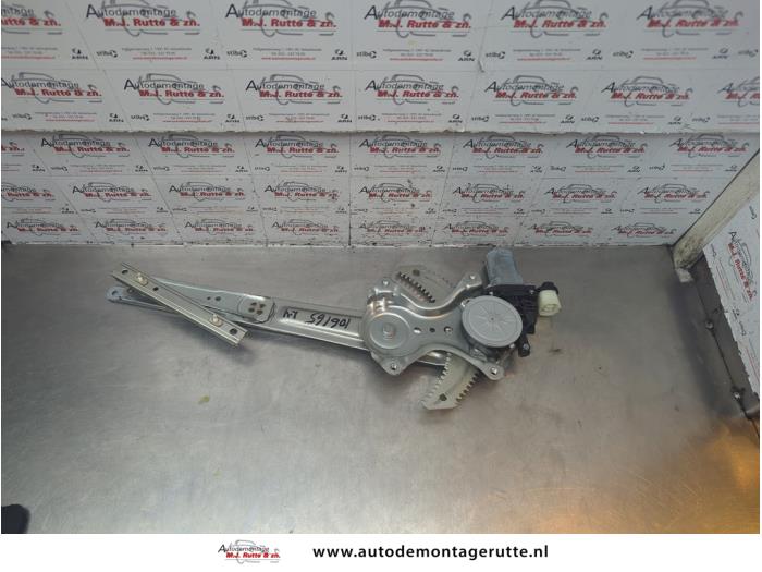 Gebruikte Ruitmechaniek 4Deurs links-voor Mitsubishi Outlander O183128