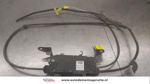 O183228 Gebruikte handrem motor Renault Espace
