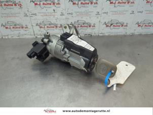 O183287 Gebruikte kontaktslot+sleutel Toyota Yaris