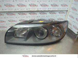 O183303 Gebruikte linker koplamp Volvo V50