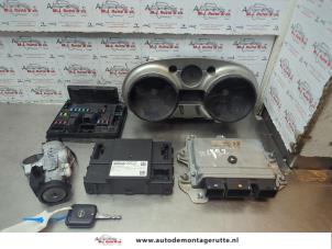 O183321 Gebruikte kontaktslot + computer Nissan Qashqai