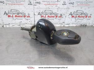 O183356 Gebruikte portierslot cilinder links BMW 3-Serie