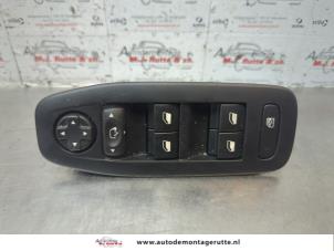 O183365 Gebruikte schakelblok ruiten Peugeot 208