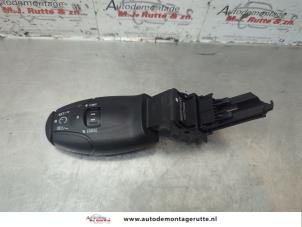 O183375 Gebruikte tempomaat bediening Peugeot 208