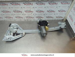 O183444 Gebruikte ruitmechaniek 4deurs links-achter Cadillac CTS