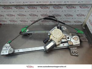 O183446 Gebruikte raammechaniek 4deurs links-voor Cadillac CTS