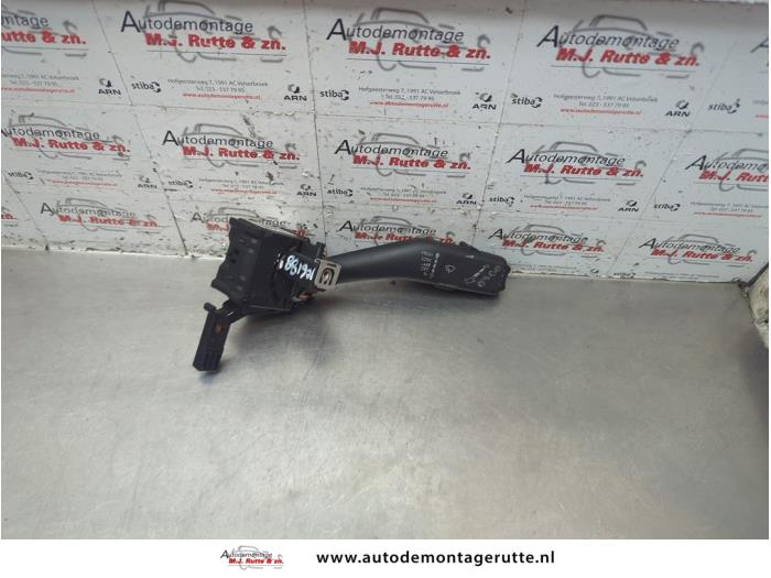 Gebruikte Schakelaar Ruitenwisser Skoda Octavia O183516