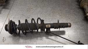 O183519 Gebruikte schokdemperpoot rechts-voor Citroen C2