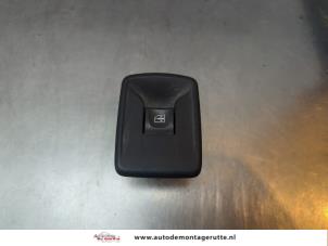 O183573 Gebruikte elektrisch raam schakelaar Mercedes Citan