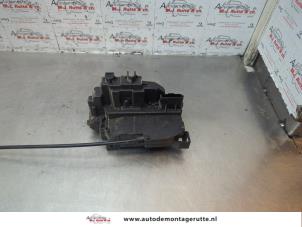 O183591 Gebruikte schuifdeur slotmechaniek rechts Mercedes Citan