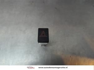 O183616 Gebruikte schakelaar paniekverlichting Nissan Qashqai
