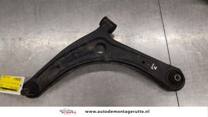 O183634 Gebruikte triangel links-voor Mitsubishi Outlander