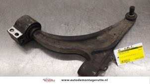 O183638 Gebruikte triangel links-voor Opel Astra