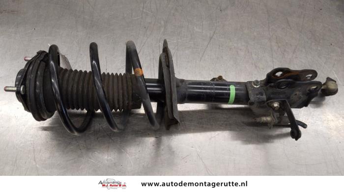 Gebruikte Veerpoot links-voor Mitsubishi Outlander O183657