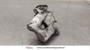 O183671 Gebruikte remklauw (tang) links-achter Opel Movano